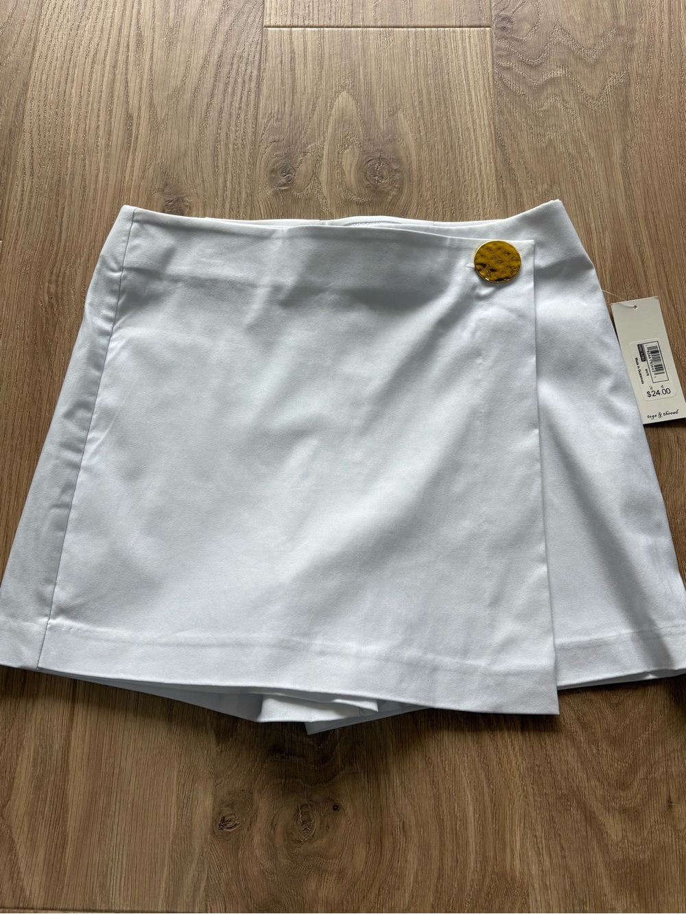 Togs & Thread White Skort Gold Button Mini Skirt Size 4